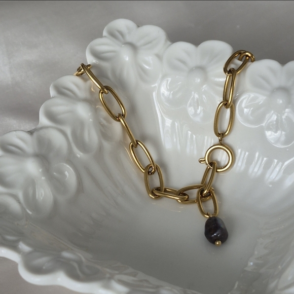 Gold Necklace - Picture 2 of 2